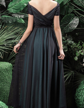 photo Elegant Pleated Swing Maxi Dress by OASAP, color Black - Image 2