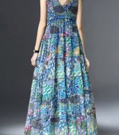 photo V-Neck Sleeveless Summer Printed Maxi Dress by OASAP, color Multi - Image 2