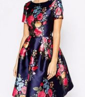 photo Vintage Floral Print Scoop Back Pleated Swing Dress by OASAP, color Multi - Image 3