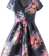 photo Vintage Floral Print Scoop Back Pleated Swing Dress by OASAP, color Multi - Image 6