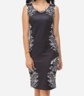 photo Printed Courtly V Neck Bodycon Dress by FashionMia, color Black - Image 2