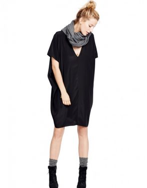 photo The Slouch Dress by Hatch Collection, color Black - Image 6