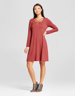 photo Knit Dress with Lattice Neck by Como Black, color Wine Red - Image 1