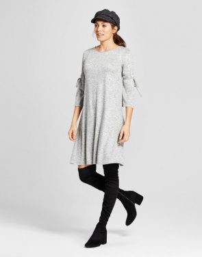 photo Long Tie-sleeve Knit Dress by Como Black, color Grey - Image 1